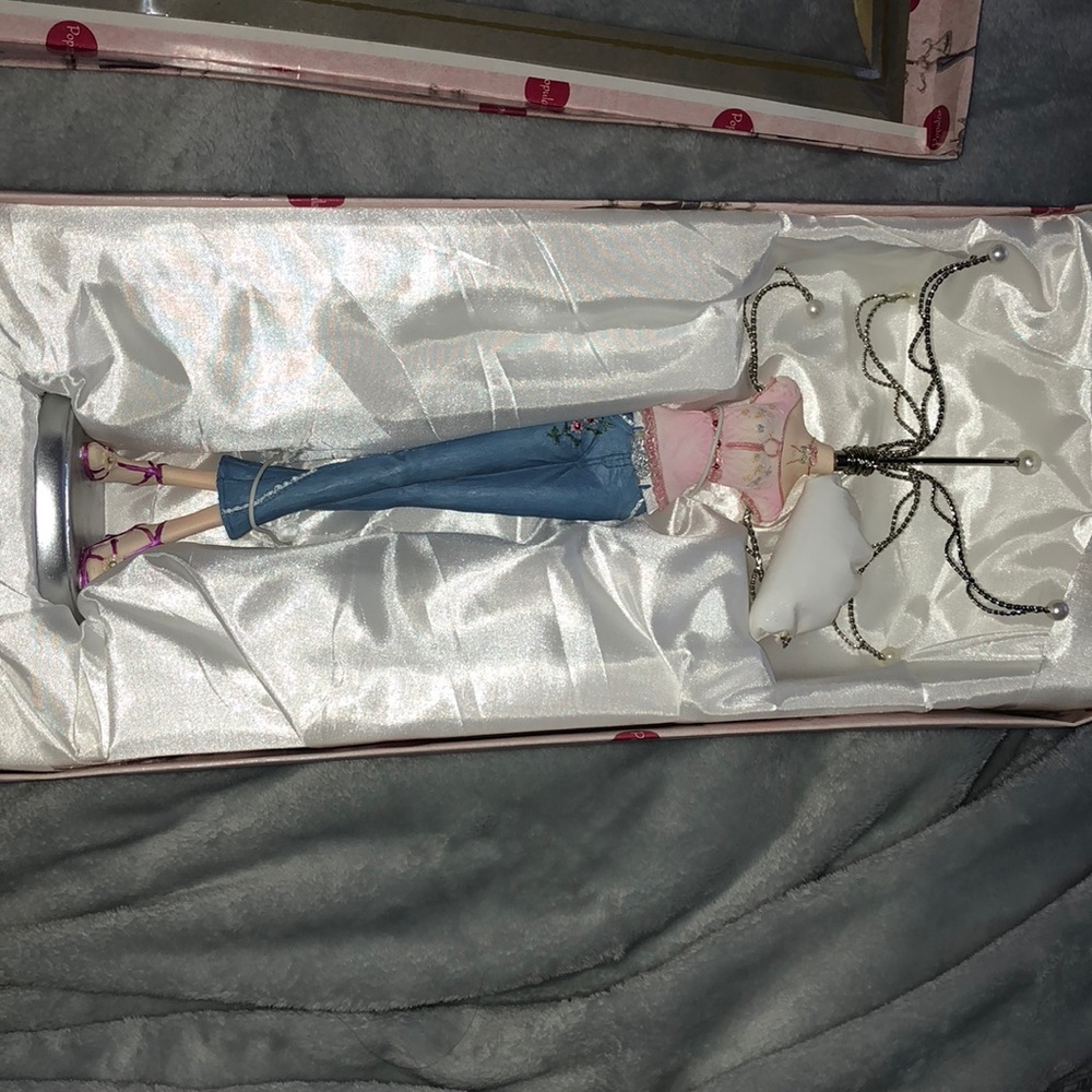 Tammy’s closet Jewelry Stand Holder